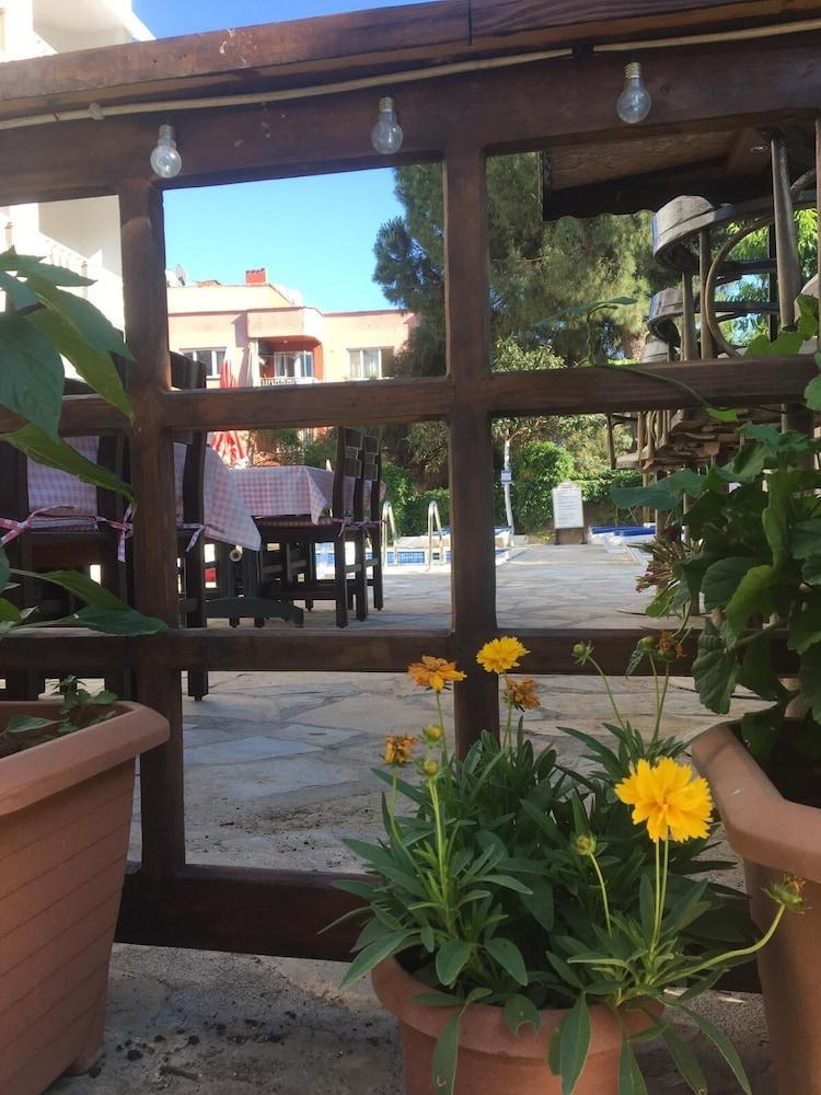 Unver Hotel Marmaris Ngoại thất bức ảnh